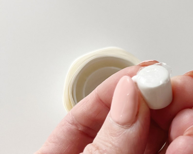 Glue Dots Temporary 100 Pieces Adhesive Removable Dot Stickers for