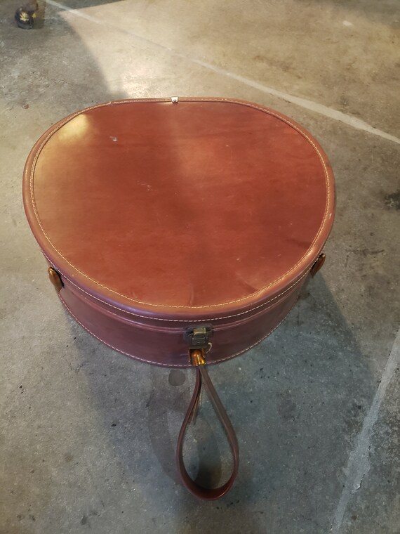 Vintage Samsonite Round Suitcase / Style 4920