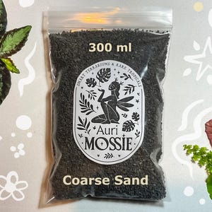 Sabbia di basalto nero 2–5 mm per piante da appartamento. Additivo per terreno 300 ml