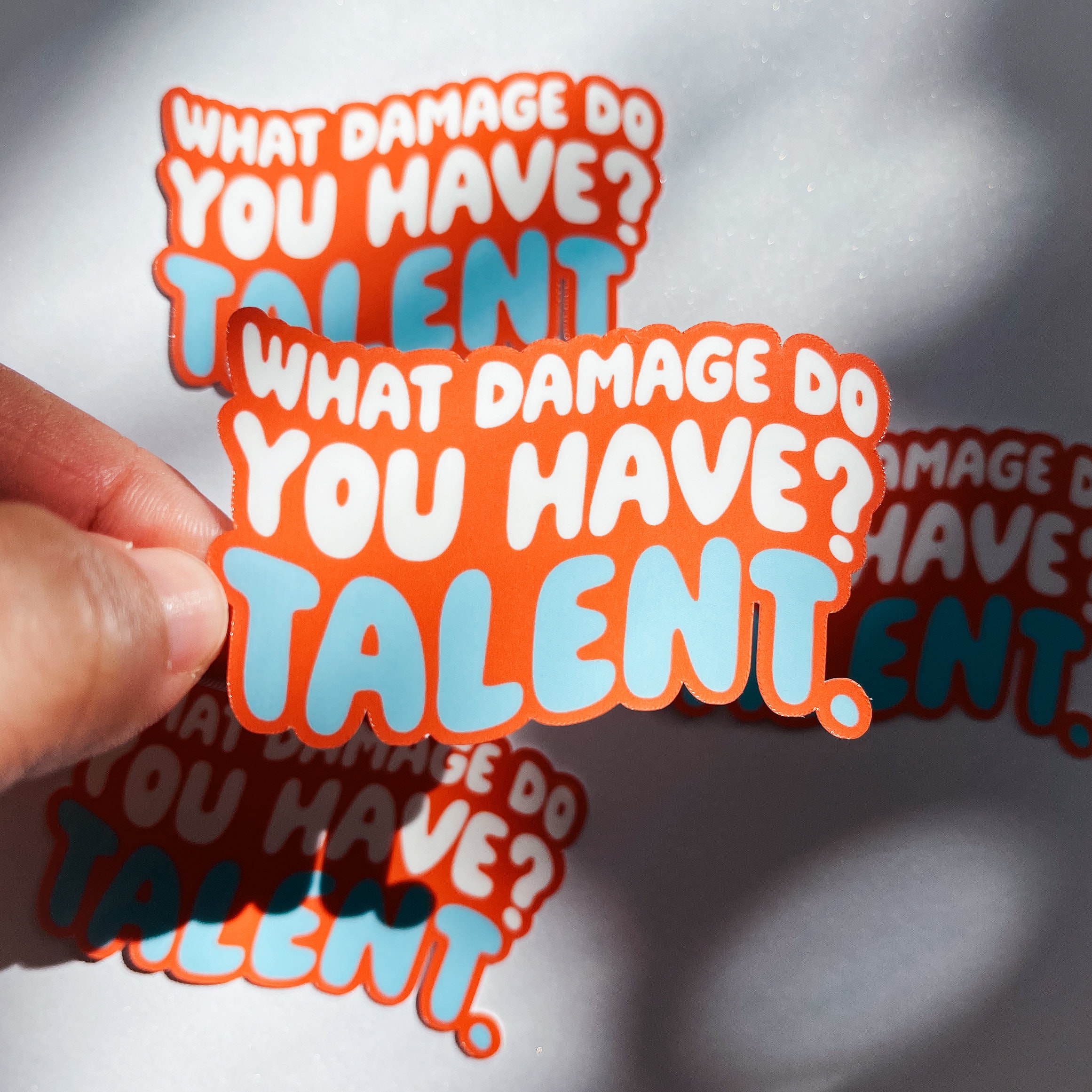 Formule 1 Lando Norris waterdichte sticker - "Welke schade heb je?" "Talent." -F1 McLaren-sticker voor bidon, bekers, laptop, notebook