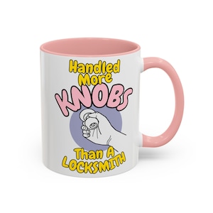 Tasse à café drôle et grossière : un cadeau d'anniversaire pour les meilleures amies des femmes | Manipulait plus de boutons qu'un serrurier