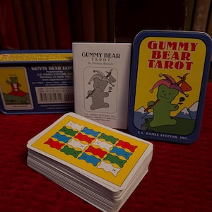 Baraja de tarot de ositos de goma en lata - 78 cartas del oráculo del tarot para principiantes Espiritualidad de la nueva era Metafísica Libros Ocultismo Alquimia Astrología hermética