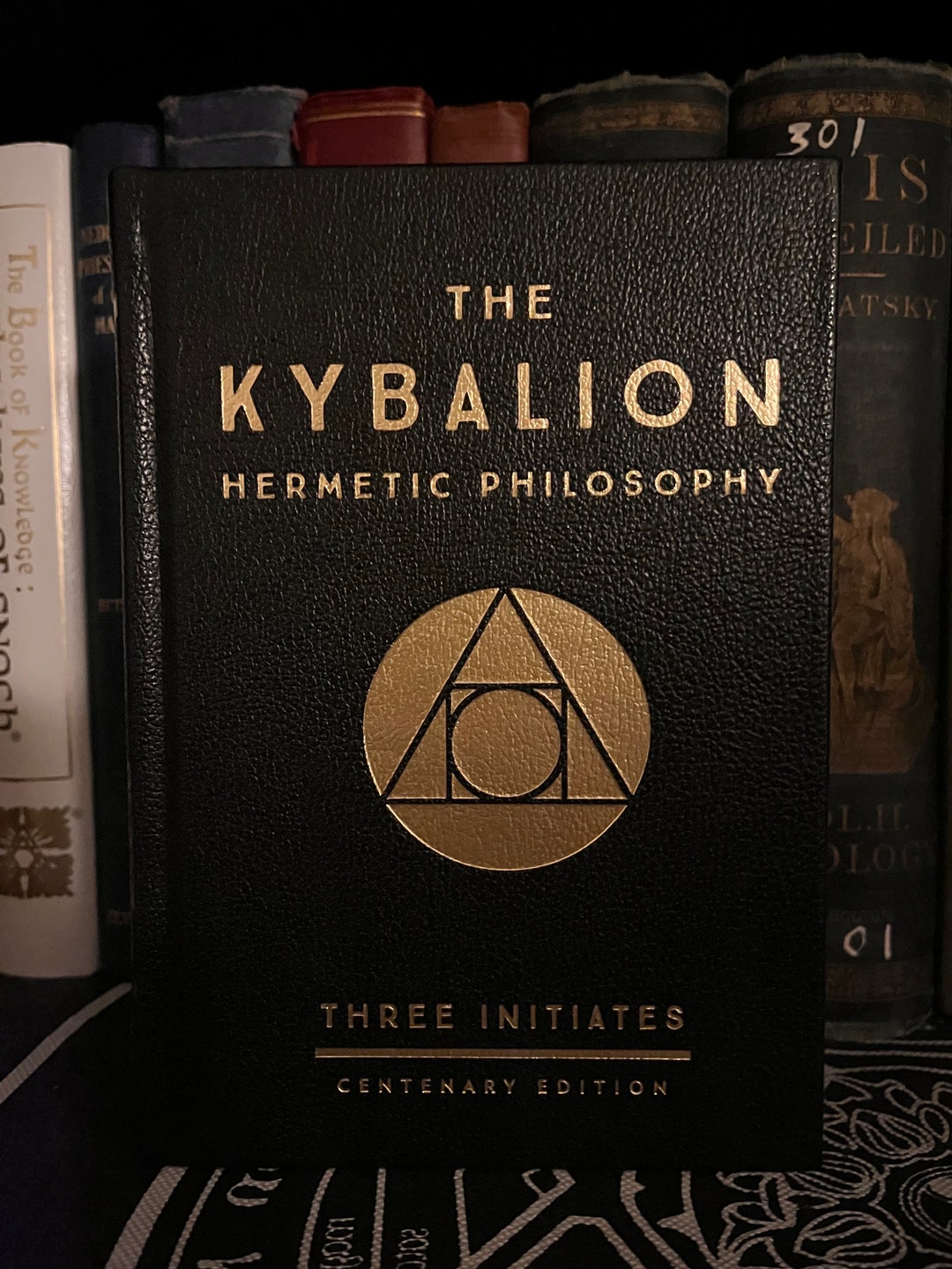 洋書 The Kybalion by Three Initiates The Kybalion: Hermetic Philosophy: Initiates
