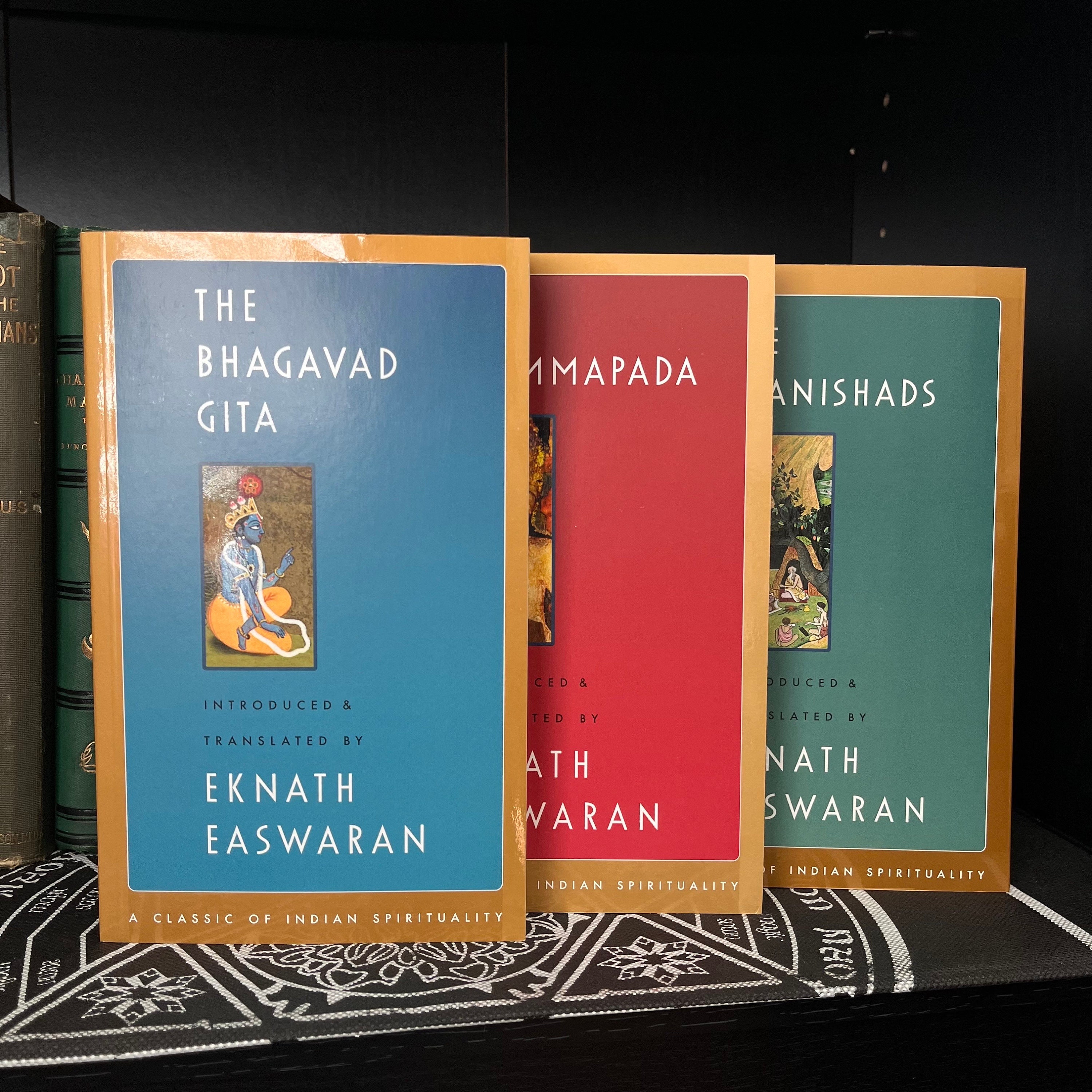 Indian Spiritual Texts; The Upanishads, Bhagavad Gita, Dhammapada - New Age, Hinduism, Buddhism, Eastern Philosophy, New Age, Yoga, Taoism