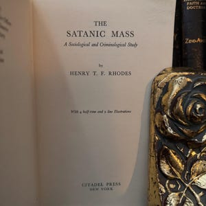 Den sataniska mässan, H T F Rhodes - Gnostisk ockult häxkonst Kabbalah Enokisk magi Hednisk judisk mysticism Hermeticism Demonologi Esoterisk bild 3