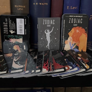 Baraja de tarot del zodiaco en una lata Cartas del tarot adivinación Esoterismo Nueva era Espiritualidad Metafísica Libros Ocultismo Alquimia Astrología hermética