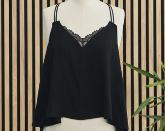 Schwarzes Leinen Top, Spitzenbesatz, Elegante Sommer Bluse