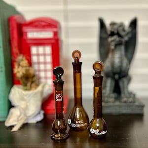 Mini Science Set: Amber Volumetric Flask Set (5-20 ml)