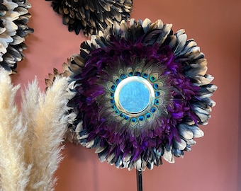 Peacock feathers, JUJUHAT 55-60cm, black and gold, purple rooster and gilded brass mirror 14/15 cm, handmade. A flamboyant and unique model.