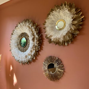 JUJUHATS TRILOGY, beige, white and gold feathers, 20cm gold raffia mirror and 15cm brass mirror + 35/37cm gold sun raffia