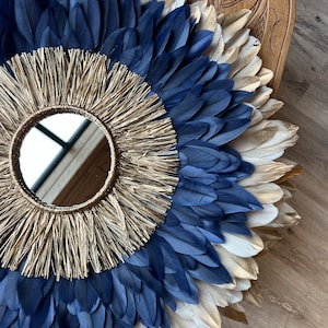 JUJUHAT in beige and dark blue feathers, 70CM, golden tips, 15cm mirror in golden raffia - Wall decoration handmade in France