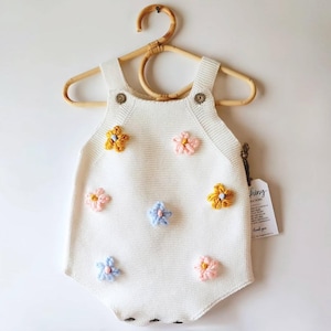 Mono floral bordado a mano personalizado, mono personalizado, mono floral, regalo hecho a mano, mono de flores, mono de punto, mono infantil, niños