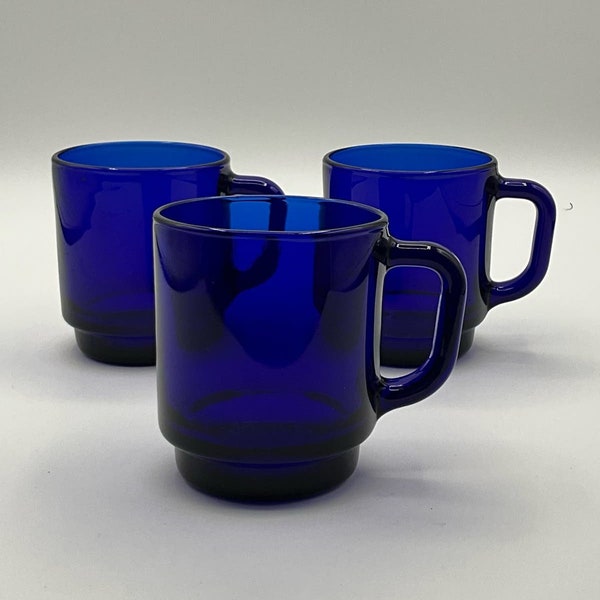 Vintage Arcoroc Co. Cobalt blue glass coffee/tea mug / cup