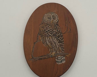 Hibou vintage des années 1970 peint à la main sur un couvercle en bois ovale (boîte non incluse)