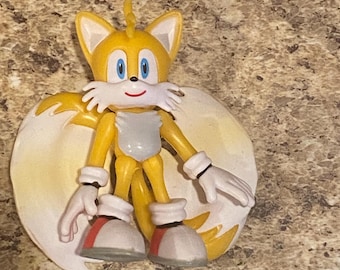 Sonic the hedgehog Tails figurine
