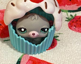 Littlest Pet Shop Hamster in house