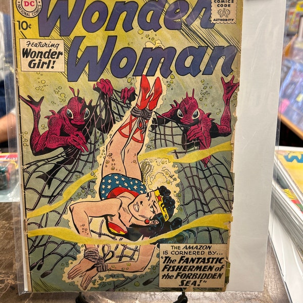 Golden age comics+ Wonder woman