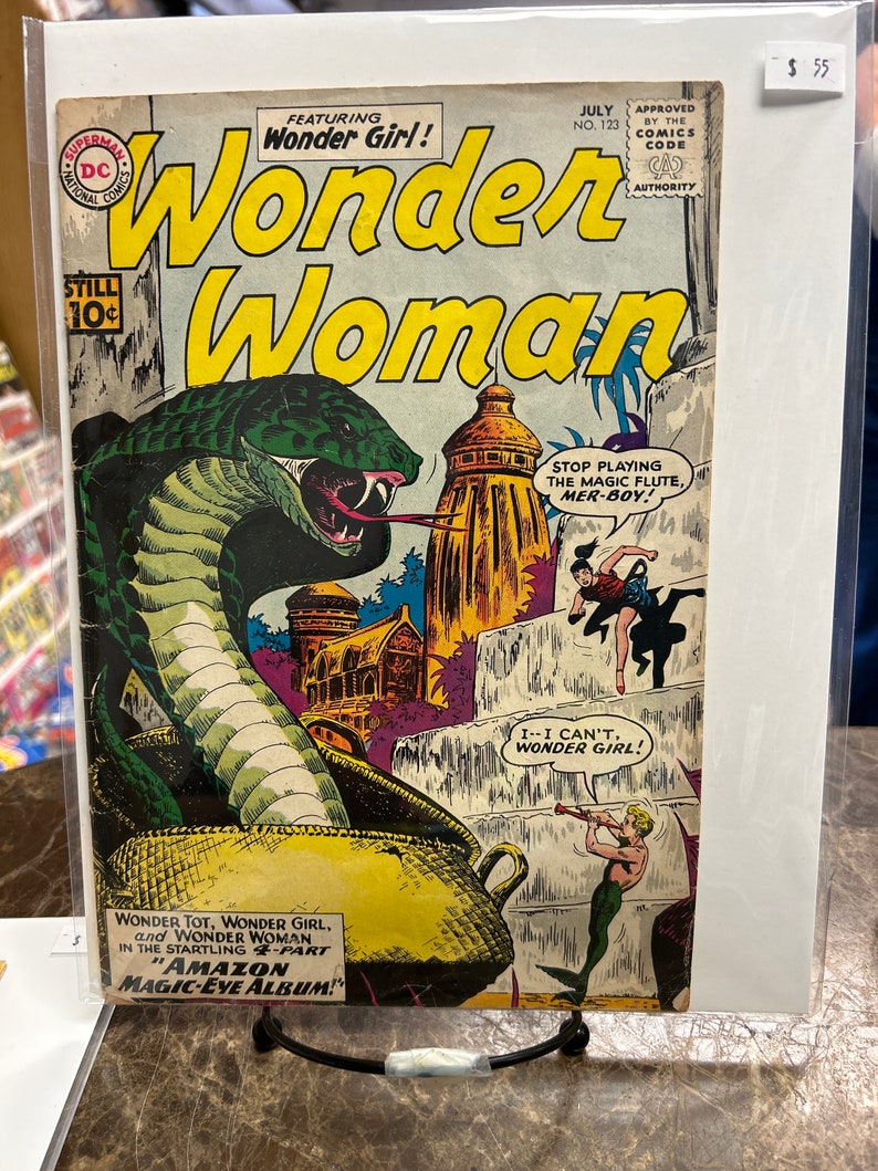 Golden age comic Wonder woman image 1
