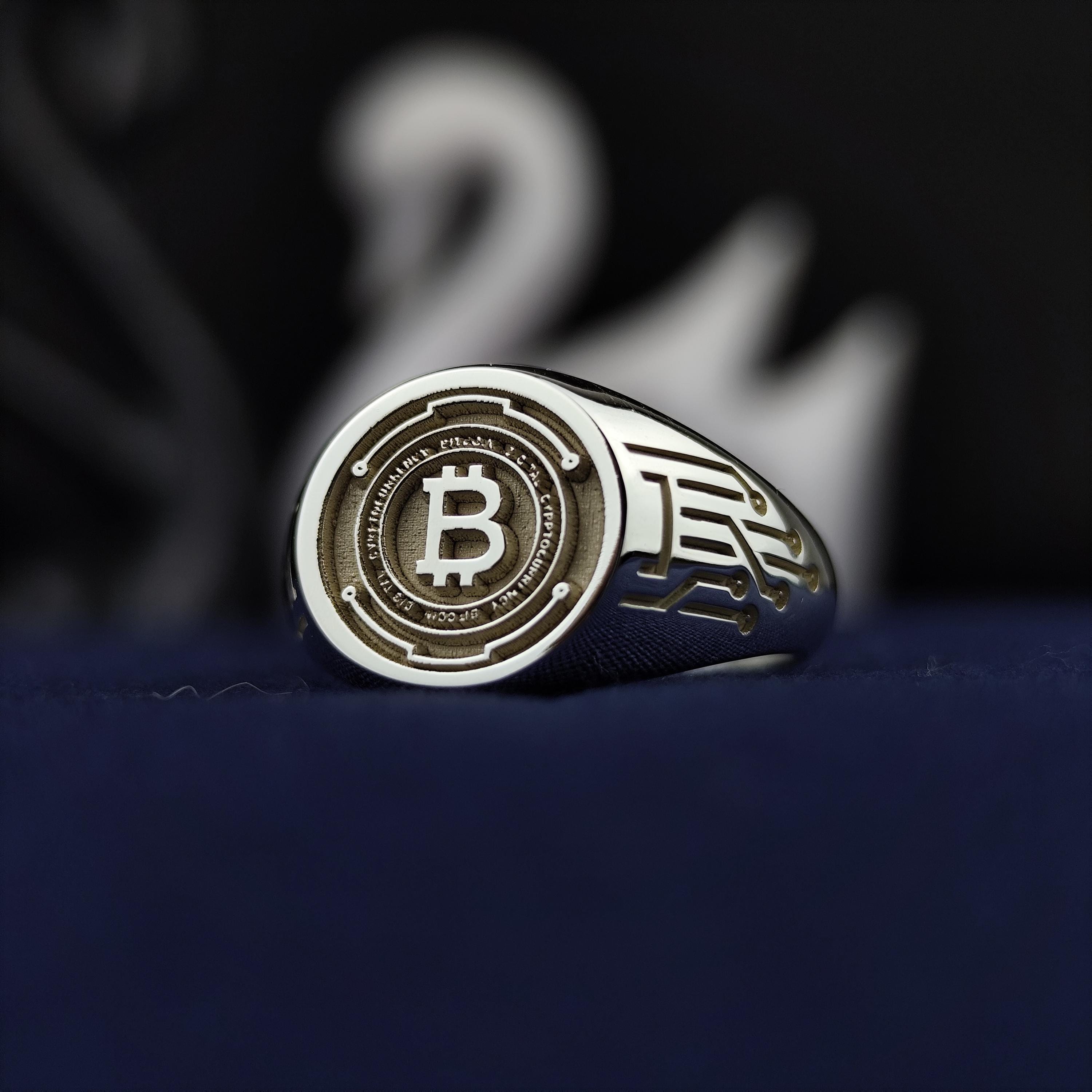ハンドメイドのスターリングシルバー製ビットコインリング：Crypto Signet Jewelry