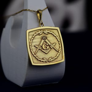 Freemason Pendant Necklace – Custom Masonic Charm in Silver or Gold – Symbolic Jewelry for Men and Women