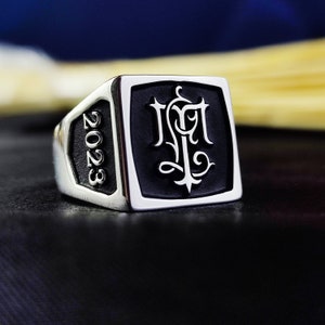 Square Silver Monogram Ring – Personalized Initial Signet for Men  – Custom Engraved Letter Jewelry