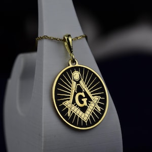 Freemason Pendant Necklace – Custom Masonic Charm in Gold or Silver – Symbolic Jewelry Gift for Men and Women