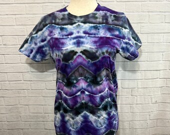 Ice Dyed Chevron Pattern Tee, Size Unisex Small, Tie Dye, Purple Gray Black