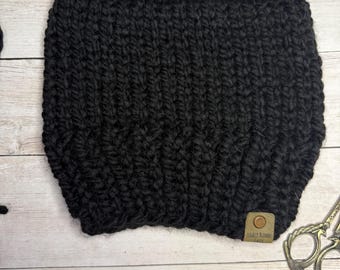Gorro con orejas de gato negro