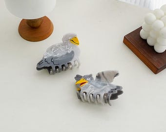 Silly Bird Hair Claw: Eco-Friendly Acetate, Fun Accessory