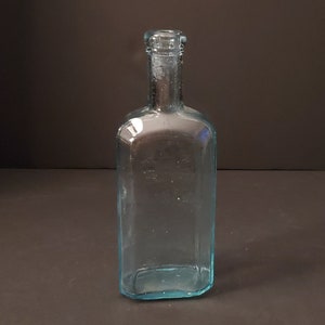 Dr. D Jayne&#39;s Expectorant Glass Bottle. Expectorant Bottle. Antique Glass. Philada Bottle.