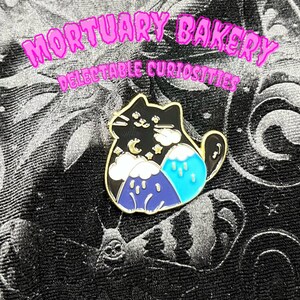Cat Pin, Cat Lover, Cat Enamel Pin, Black Cat Pin, Black Cat Enamel Pin, Enamel Cat Pin, Enamel Pin Black Cat, Cute Cat Pin
