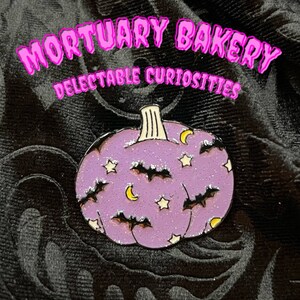 Pumpkin Pin, Halloween Pin, Pumpkin Brooch, Pin, Pumpkin, Pumpkin Enamel Pin, Cute Pin, Halloween, Enamel Pin