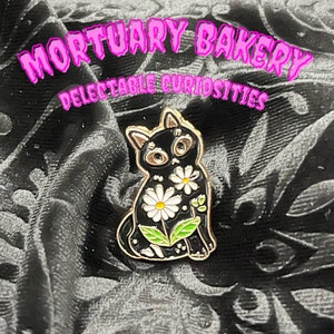 Cat Pin, Cat Lover, Cat Enamel Pin, Black Cat Pin, Black Cat Enamel Pin, Enamel Cat Pin, Enamel Pin Black Cat, Cute Cat Pin, Daisy Pin