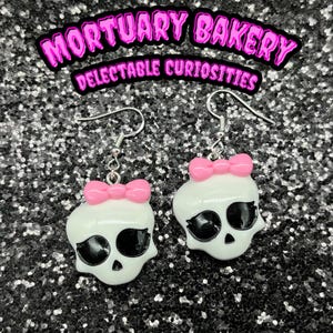 Skull Earrings, Skull Earring, Skull, Earrings, Kawaii Skull Earrings, Tiny Skull Earrings, Skull Art, Skull Charm, Skull Jewelry, Kawaii