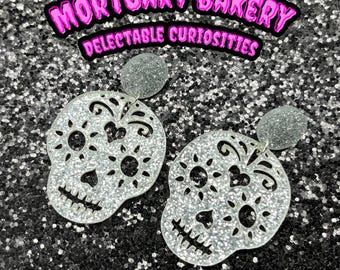 Boucles D'oreilles Tête De Mort, Tête De Mort, Boucles D'oreilles, Boucles D'oreilles Tête De Mort Lune, Boucles D'oreilles Tête De Mort En Sucre, Art Tête De Mort En Sucre, Charme Tête De Mort, Bijoux Tête De Mort