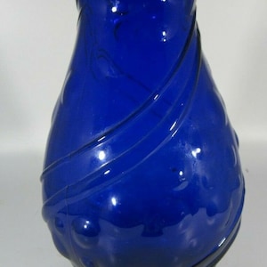 Iron Mold Pattern Vase 9.5" Louis Glass Company