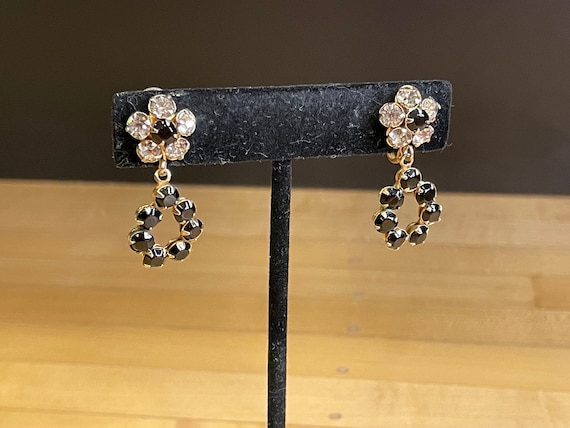 Vintage Rhinestone Drop Dangle Screwback Earrings… - image 1