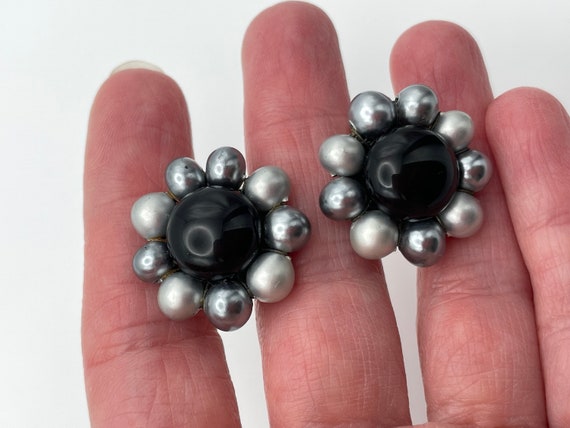 Vintage Faux Gray Pearl and Jet Black Glass Bead … - image 8