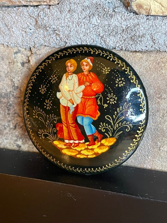 Vintage Russian Lacquer Palekh Hand Painted Brooch