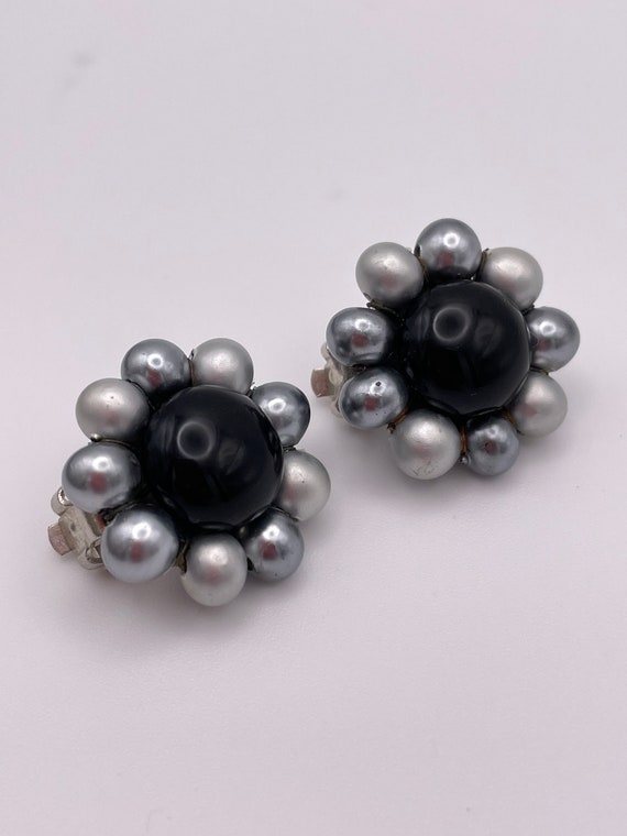 Vintage Faux Gray Pearl and Jet Black Glass Bead … - image 1