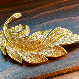 NAPIER Gold Leaf Pin, Textured Realistic Leaf Brooch Gold