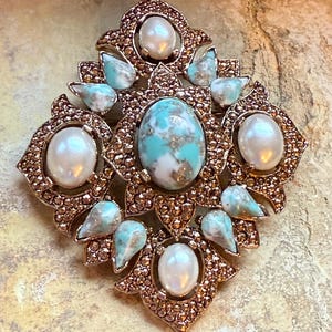 Sarah Coventry Vintage “Remembrance” Faux Turquoise and Pearl Gold Tone Brooch