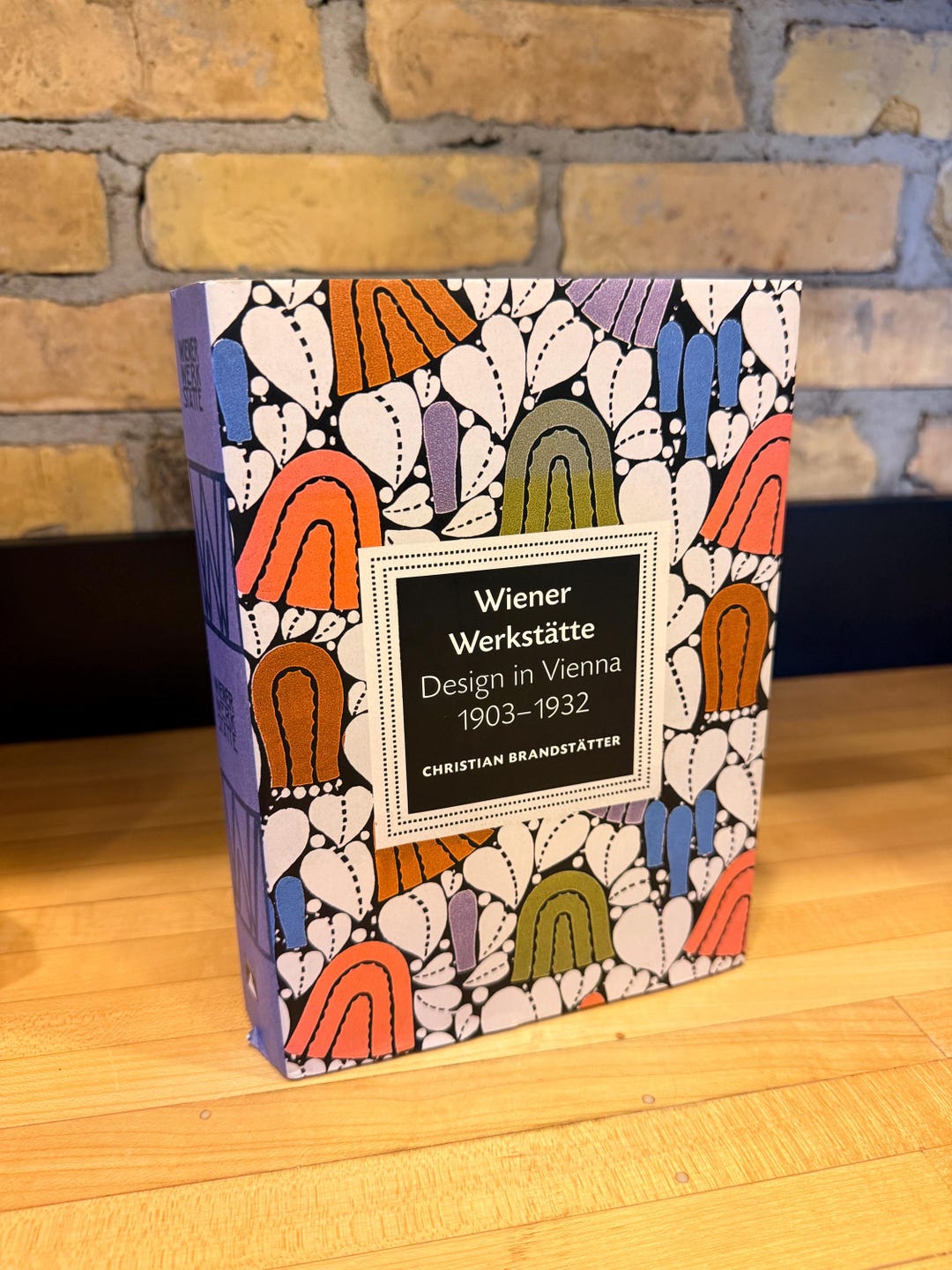 Hardcover Book - Wiener Werkstatte: Design in Vienna 1903-1932 by