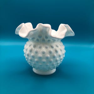 Lovely Vintage Fenton Milk Glass Hobnail Ruffled Edge Vase - About 4” Tall
