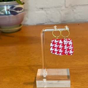 Pink and white houndstooth earrings gold circle stud
