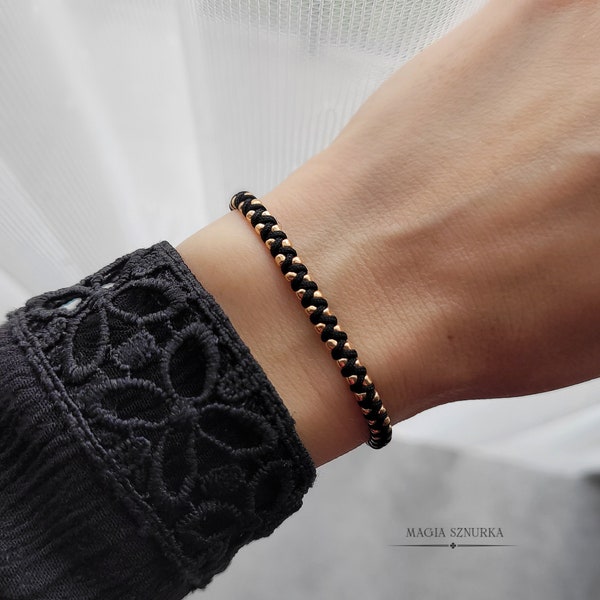 Black string bracelet macrame with toho beads, Handwoven Boho chic bracelet, Handmade beaded bracelet Minimal stacking bracelet women