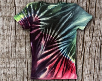 Split Tone Spike Wave Tie Dye T Shirt - Handmade & Customizable - Unique Tee Shirt - Melt - Gravity