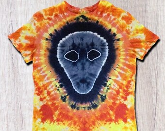 Alien Face + UFO Beam-Up Tie Dye T Shirt - Handmade & Customizable - Unique Tee Shirt - UFO Lovers - Geek Shirt - Mandala