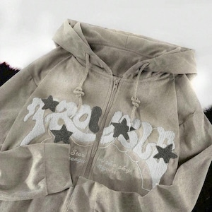 Sudadera con capucha y estampado de letras abullonadas para verano y primavera para ella, sudadera con capucha estilo hipster con cremallera y cordón gris claro