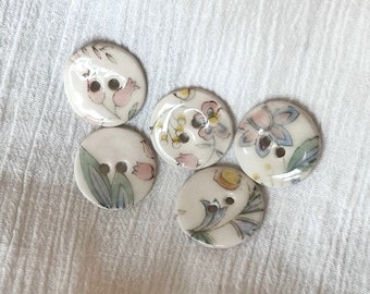Set of five floral buttons 2 cm